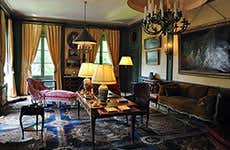Paris Travel Guide