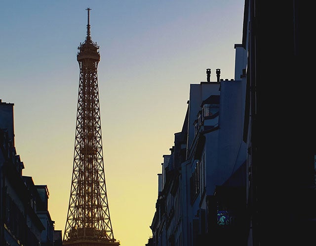 Unforgettable Large Eiffel Tower Kit